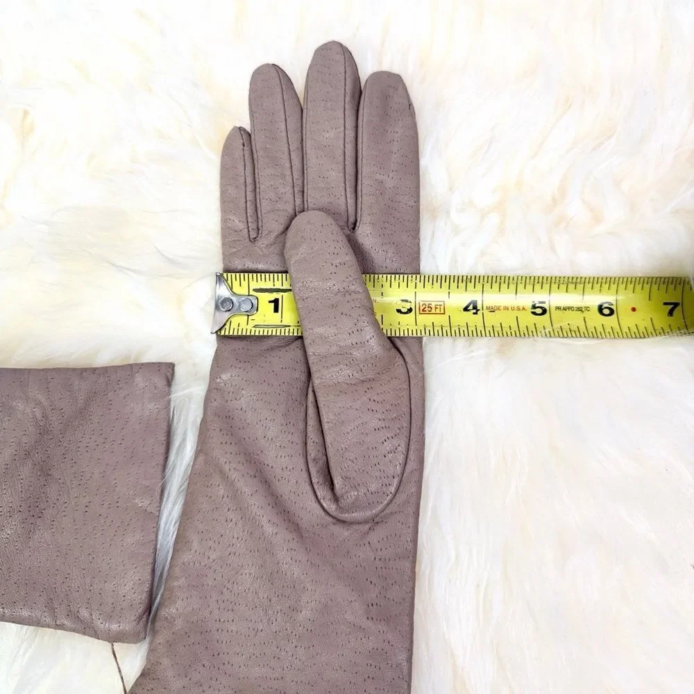 NWOT Fownes Taupe Gloves Perforated Leather Acrylic Lining size 6,5 Vintage